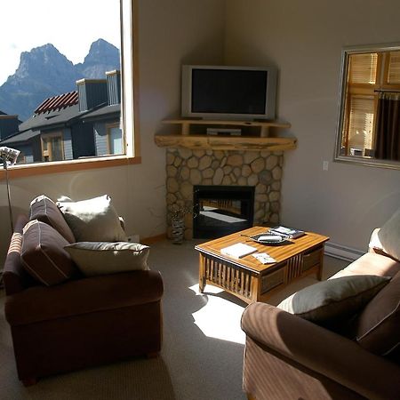 Apartment 407, Contemporary Decor Canmore Eksteriør billede